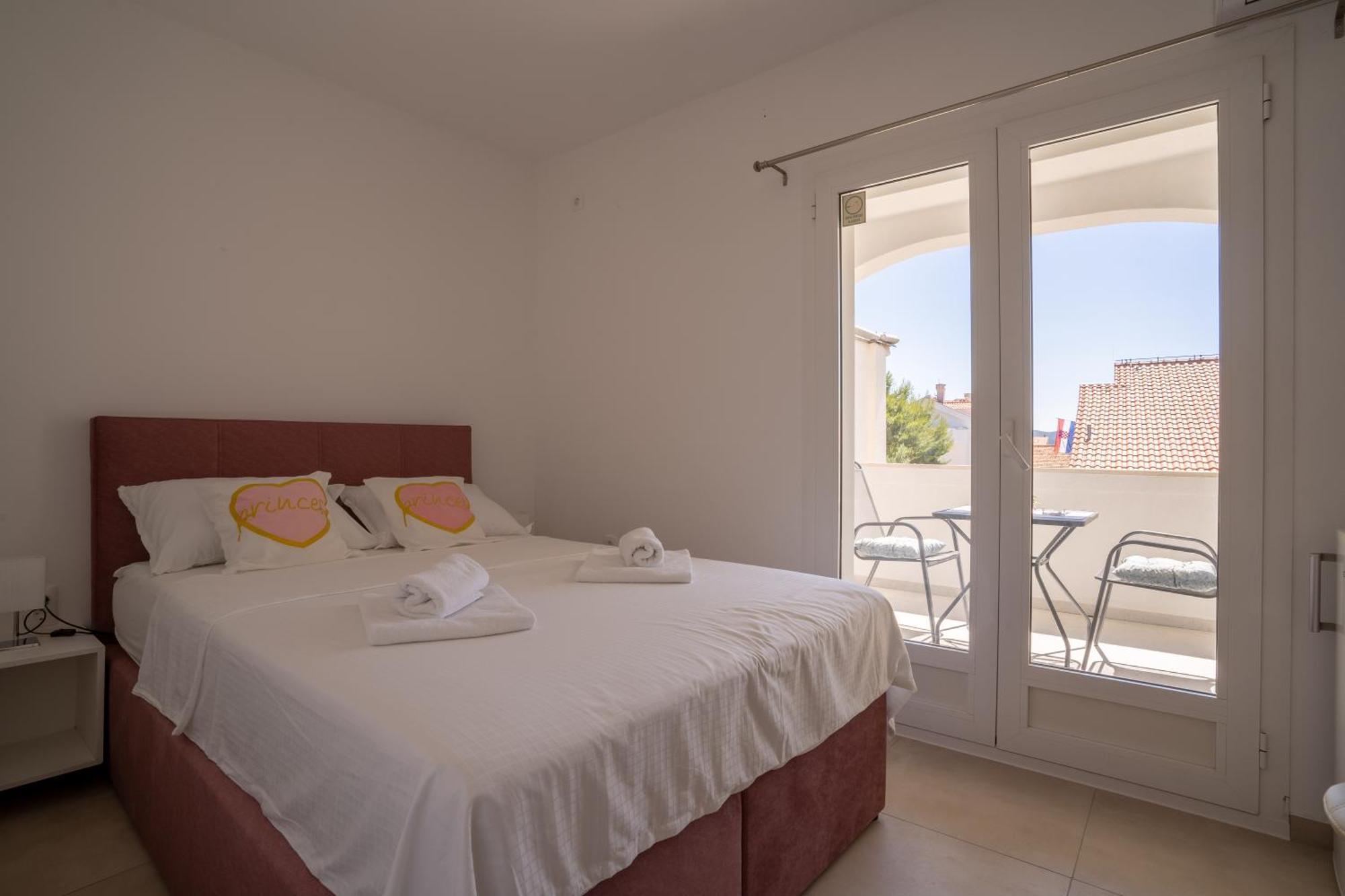Apartments & Rooms Petra ザダル エクステリア 写真